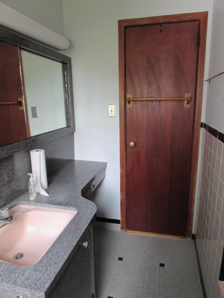 original 1950s bathroom