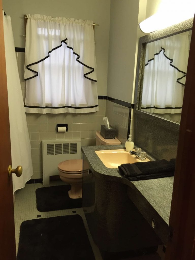 1950s Pink Bathroom